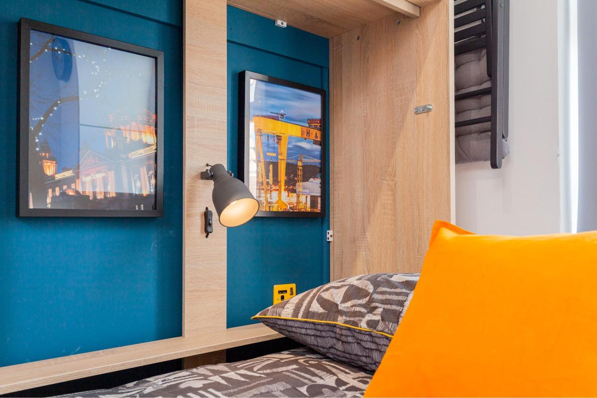 Funky City Apartment - Secure Parking - Wifi - Sleeps 6 - No Parties Belfast Eksteriør billede
